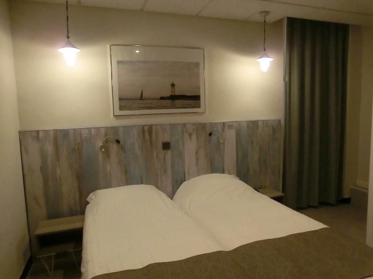 Hotel Sur Le Quai Port Vendres Exteriör bild