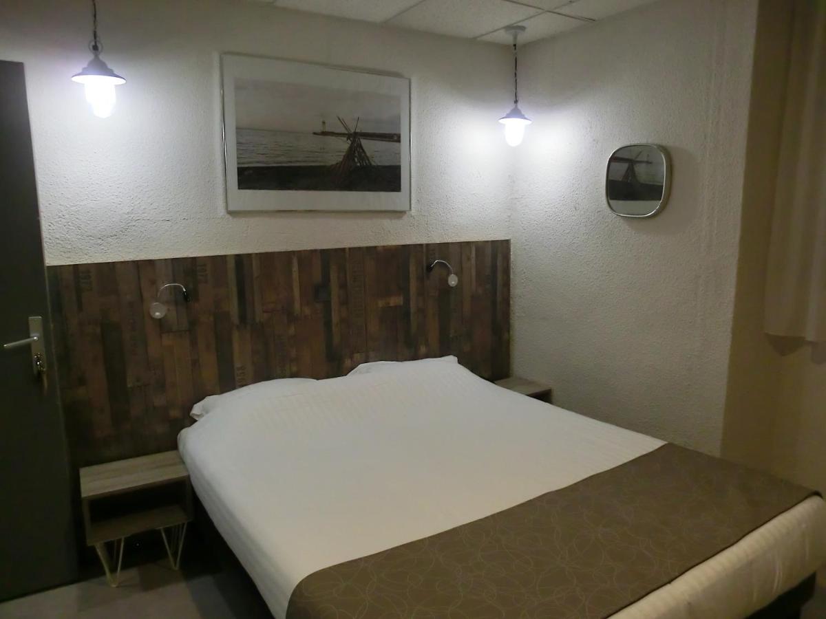 Hotel Sur Le Quai Port Vendres Exteriör bild