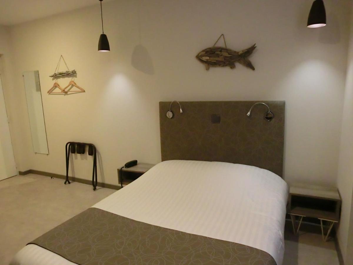 Hotel Sur Le Quai Port Vendres Exteriör bild