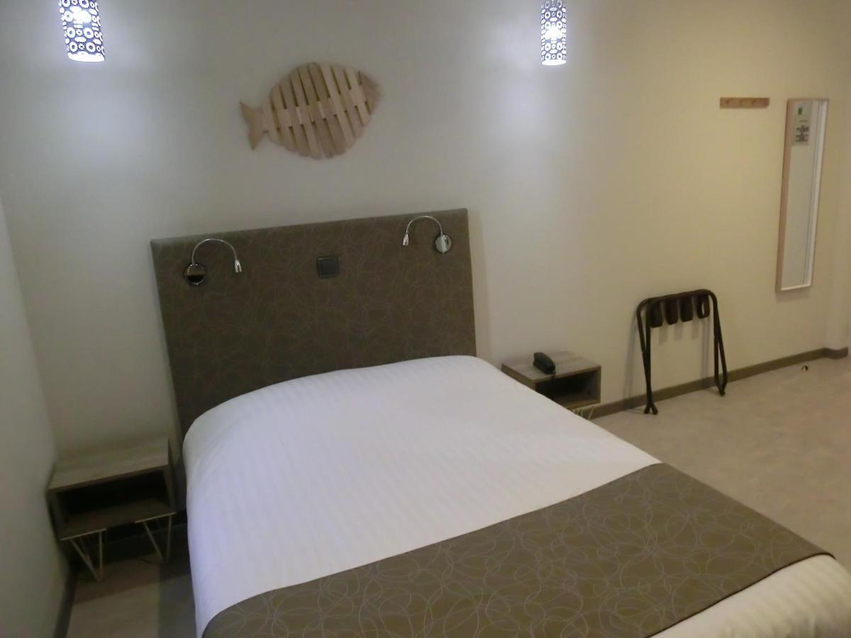 Hotel Sur Le Quai Port Vendres Rum bild